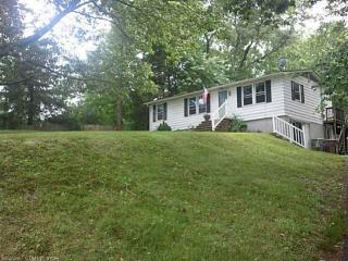182 Pennsylvania Ave, Niantic, CT 06357-1910