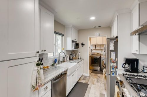 816 Amber Ct, Upland CA 91786-3709 exterior