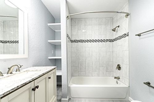 4522 Gaston Ave, Dallas, TX 75246-1079