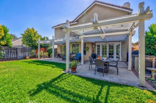 2128 Sunrise Cir, Upland CA 91784-7334 exterior