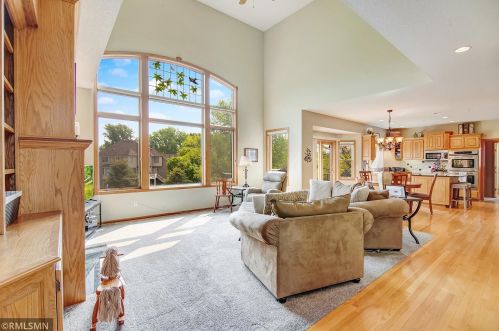 10098 Bridgewater Pkwy, Saint Paul MN  55129-8576 exterior