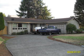 1118 131st St, Tacoma WA  98444-2131 exterior