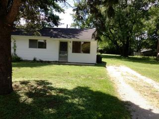 4503 Stephens Dr, Blmgtn IN  47408-2974 exterior