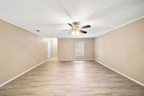 3309 Scotch Moss Ln, Morgans Point TX  77571-3649 exterior