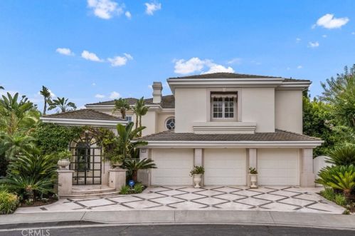 1 Charlotte, Irvine CA  92603-3448 exterior