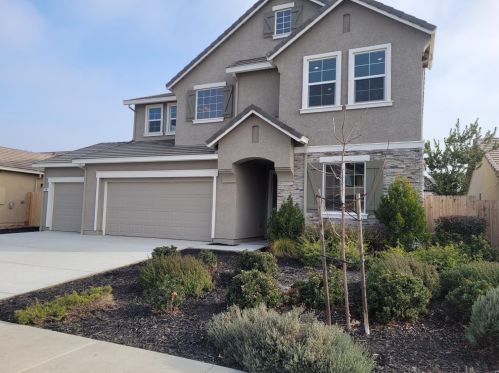 484 Daffodil Dr, Merced, CA 95341-8052