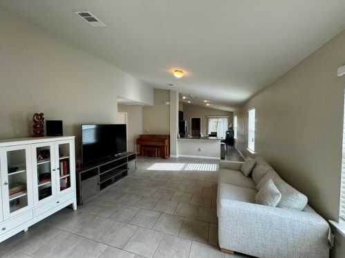 416 Purple Martin Ave, Uhland TX  78640 exterior