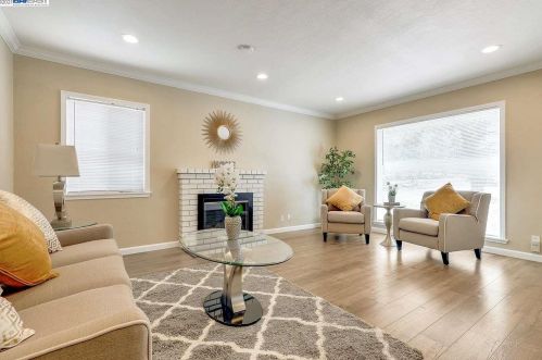 528 Kottinger Dr, Pleasanton, CA 94566-7146