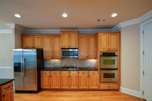 7880 Glisten Ave, Atlanta GA  30328-2465 exterior