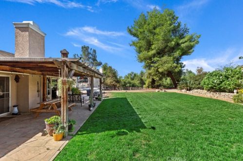 17368 Owl Tree Rd, Riverside CA  92504-9529 exterior