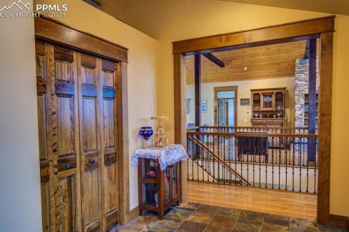 1339 Midland Ave, Woodland Park CO 80863-3118 exterior