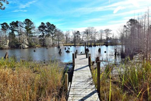 106 Eagle Point Rd, Cross, SC 29436-3204