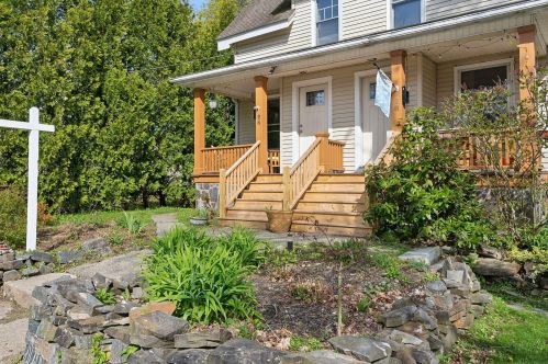 26 Wolcott St, Portland ME  04102-2027 exterior
