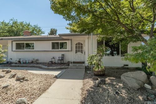 1225 Hollywood Dr, Navelencia, CA 93654-2118