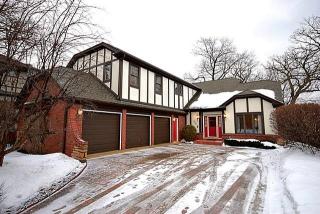 255 Maplewood Rd, North Riverside, IL 60546-1845