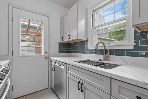 1789 Hamline Ave, Saint Paul MN  55113-6221 exterior