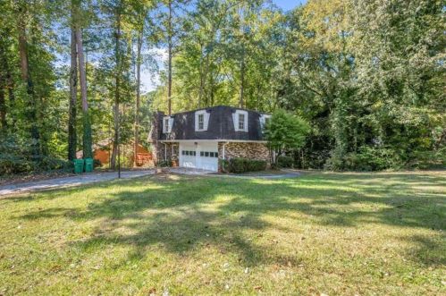 4695 Hardwood Rd, Stone Mountain, GA 30083-5103