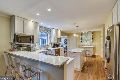 281 Shakespeare Dr, Severna Park MD 21146-2150 exterior