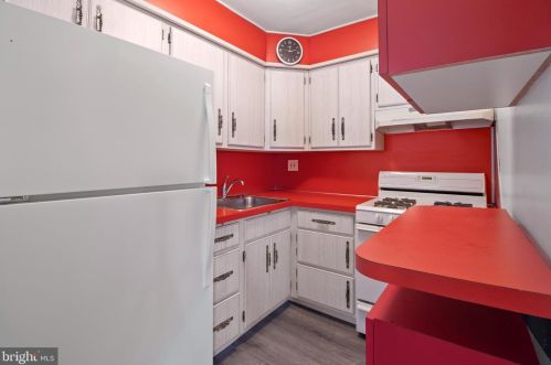 2841 10th St, Philadelphia PA  19148-5008 exterior