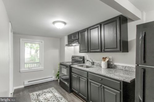 422 West St, Carlisle, PA 17013-1962