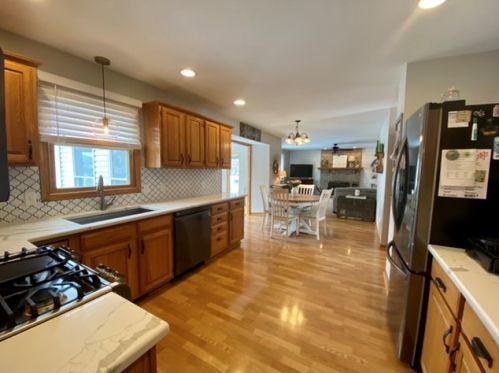 1337 William St, Sycamore, IL 60178-3401
