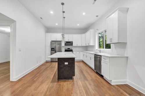885 Main St, Upper Stepney CT  06468-2811 exterior