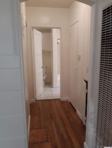 1523 Rock Gln Ave, Glendale CA  91205-4372 exterior