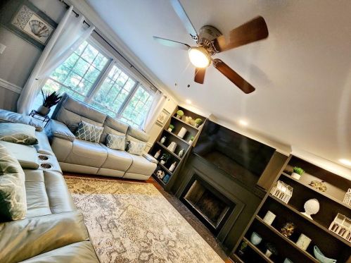 1618 Brentwood Xing, Conyers GA  30013-2194 exterior
