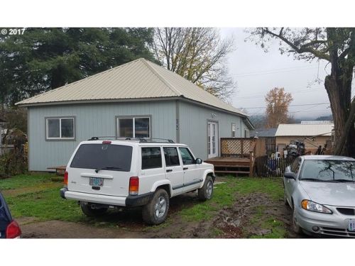 264 Second Ave, Sutherlin, OR 97479-9667