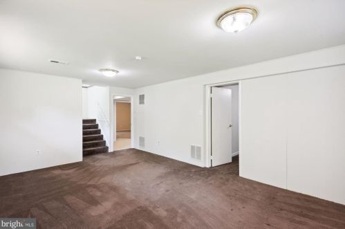 103 Claybrook Dr, Silver Spring MD 20902-3114 exterior