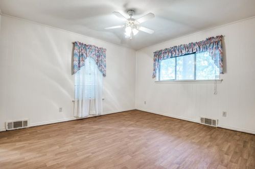 809 Tanglewood Dr, Irving TX 75061-6815 exterior