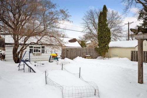 1471 Eleanor Ave, Saint Paul MN  55116-2234 exterior