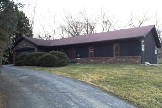 1677 Valencia Dr, Rockford, IL 61108-6812