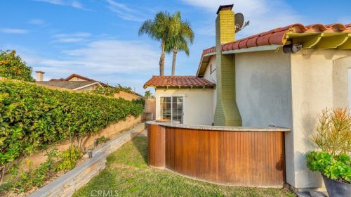 10915 El Coco Cir, Santa Ana CA  92708-5316 exterior