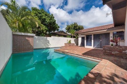 7802 Makaaoa Pl, Honolulu, HI 96825-2848