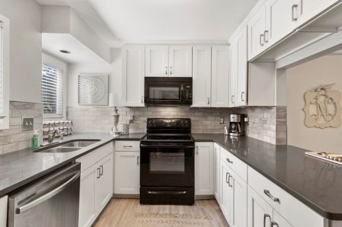 4547 Park Lake Dr, Johns Island, SC 29455-5426