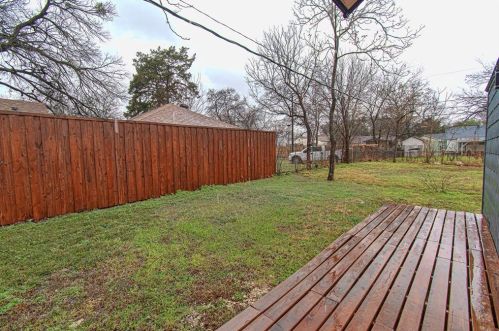 2735 Grafton Ave, Dallas TX  75211-5711 exterior