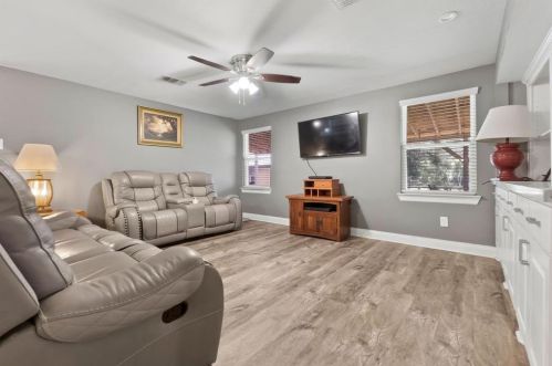 333 Woolridge Dr, Conroe TX  77301-6230 exterior