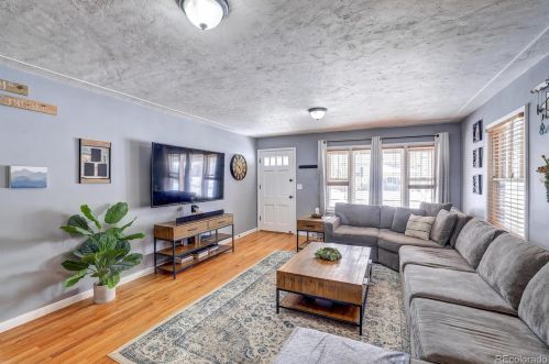 3265 Marion St, Englewood CO 80113-3951 exterior