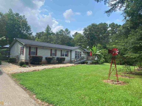 275 Walthall Rd, Jackson, GA 30233-3319