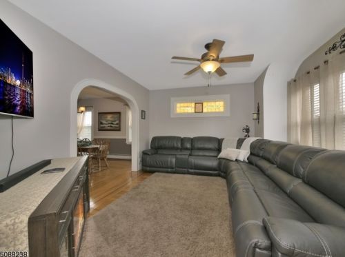 12 Roosevelt Ave, Paterson NJ  07506-1503 exterior