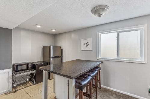 3940 Beryl Rd, Saint Paul MN  55122-1613 exterior