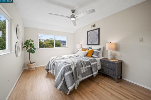 4566 Lincoln Dr, Concord CA  94521-1332 exterior