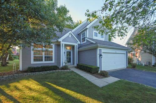 7 Lincoln Ct, South Elgin, IL 60177-2877