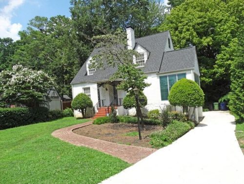2878 Hills Dr, Atlanta GA  30305-3210 exterior
