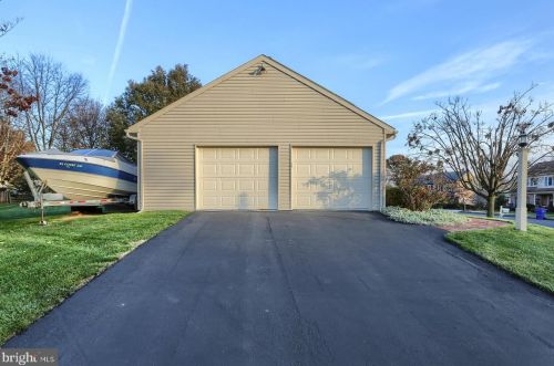 1531 Jefferson Ct, Lancaster PA  17602-1253 exterior