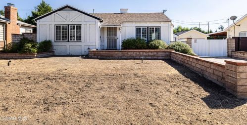 7662 Paso Robles Ave, Van Nuys CA  91406-2141 exterior