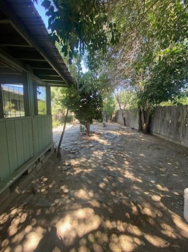 470 Clark St, Turlock CA 95380-5876 exterior