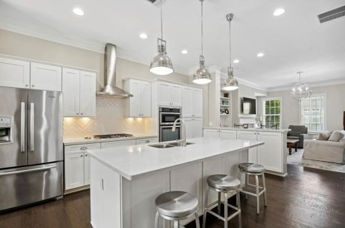 3619 Brookleigh Ln, Atlanta GA  30319-2206 exterior