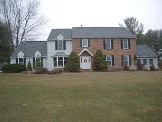 4 Tamarack Dr, Branchburg, NJ 08853-4223